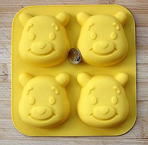 Cetakan Puding Winnie The Pooh isi 4 Uk Besar Cetak Coklat Es Batu Jelly Kuning &ndash; A591