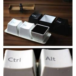 Gelas Mug Keyboard Unik Ctrl Alt Del - 120