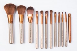 Kuas Make Up Naked 3 isi 12 per Set | Jual Kosmetik Murah &nbsp;-&nbsp; 190