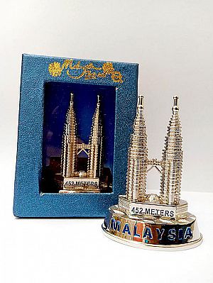 Miniatur Menara Petronas Twin Towers Souvenir Malaysia Replika Pajangan Tower &ndash; A238