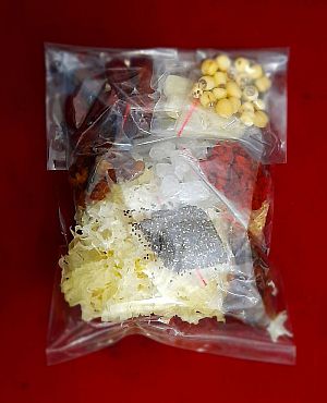 Peach Gum Dessert (PAKET Tinggal Masak) 250 Gr Fresh Homemade Set – A368